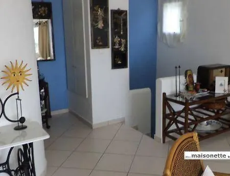 Amoni Sea View Maisonette *