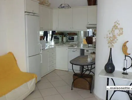 Amoni Sea View Maisonette *